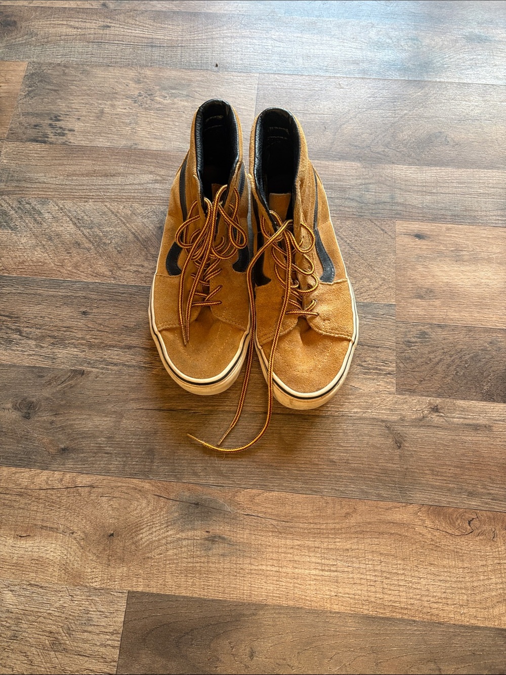 Vans Men's Tan Suede Chukka Boots with Black Accents